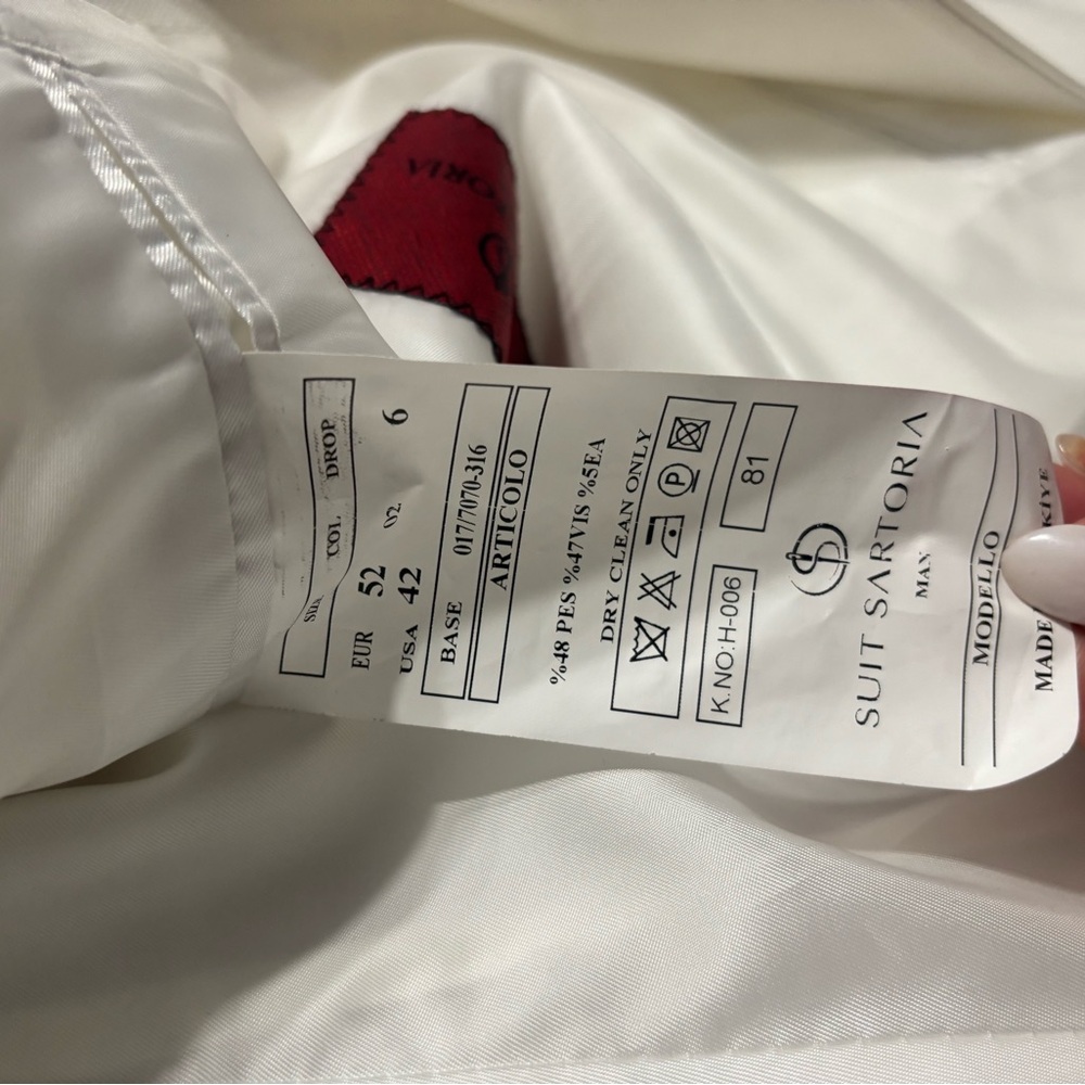 Source Unknown White Jacket With Black Accents - image 4